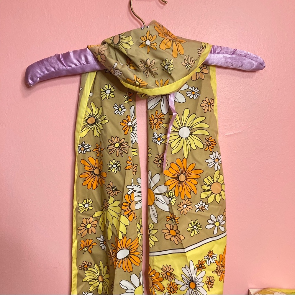 Vintage 70s Floral Scarf